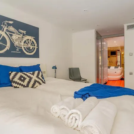 Wellness Private Space In Gozdu With Jacuzzi In Cbd Budapest