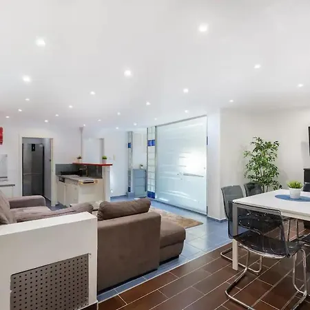 Wellness Private Space In Gozdu With Jacuzzi In Cbd Budapest