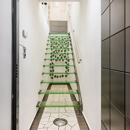 Wellness Private Space In Gozdu With Jacuzzi In Cbd Apartamento