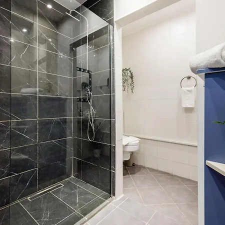 דירה Wellness Private Space In Gozdu With Jacuzzi In Cbd בודפשט