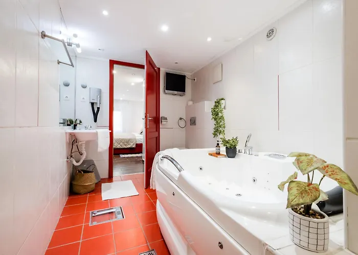Wellness Private Space In Gozdu With Jacuzzi In Cbd דירה *