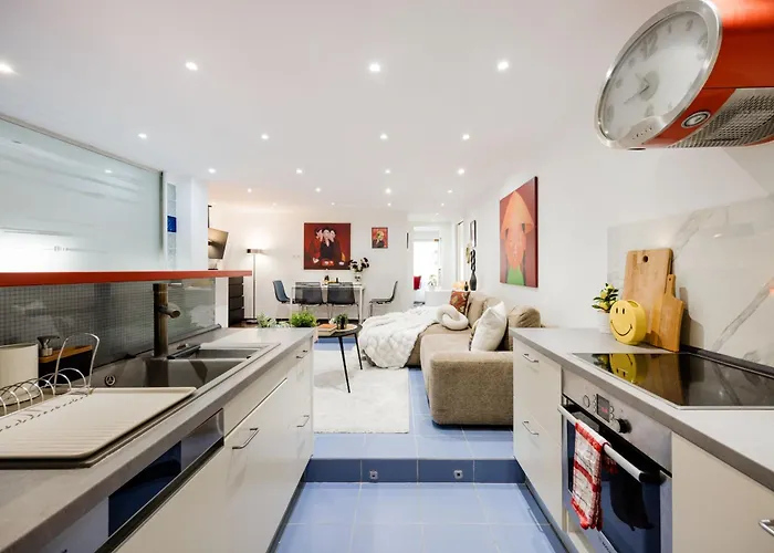 Wellness Private Space In Gozdu With Jacuzzi In Cbd דירה בודפשט