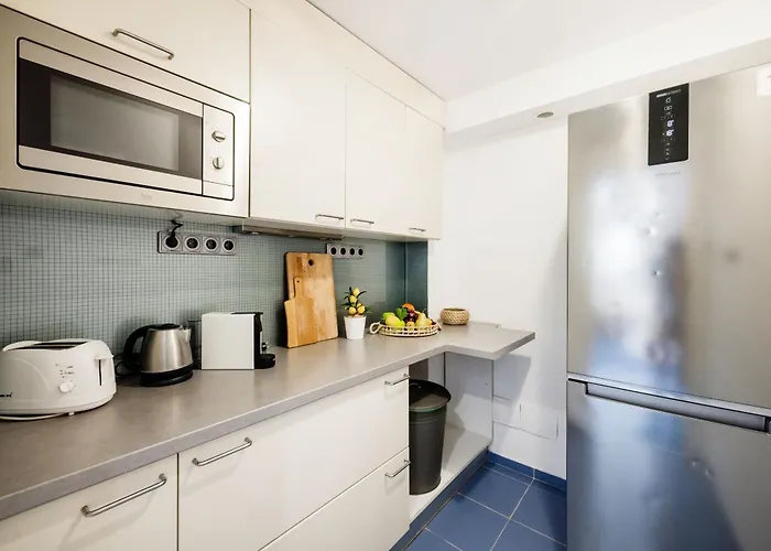 Wellness Private Space In Gozdu With Jacuzzi In Cbd בודפשט