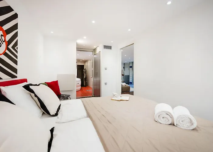 Wellness Private Space In Gozdu With Jacuzzi In Cbd דירה